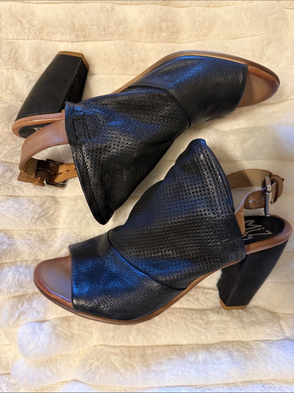 Miz Mooz Black Leather Open-Toe Block Heel Mules with Brown Trim Size 38 NEW!